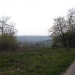 Eine einsame Bank mit gutem Ausblick