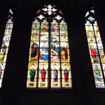 Dieses Fenster zeigt den Tod Jesu.