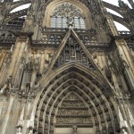 Eines der Portale des Doms