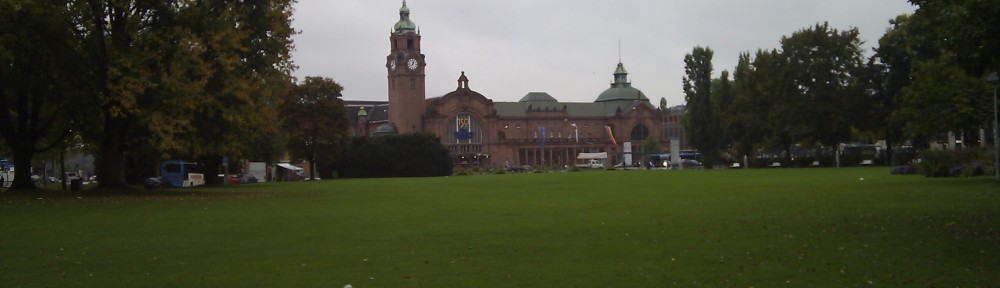 Blick von der Reisinger-Anlage zum Hauptbahnhof