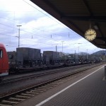 Ein Güterzug am Bahnhof Merzig (Saar)