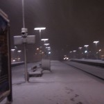 Verschneite Welt auch auf Gleis 2