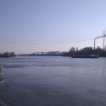 Blick zum Industriegebiet und dem Hafen in Mainz